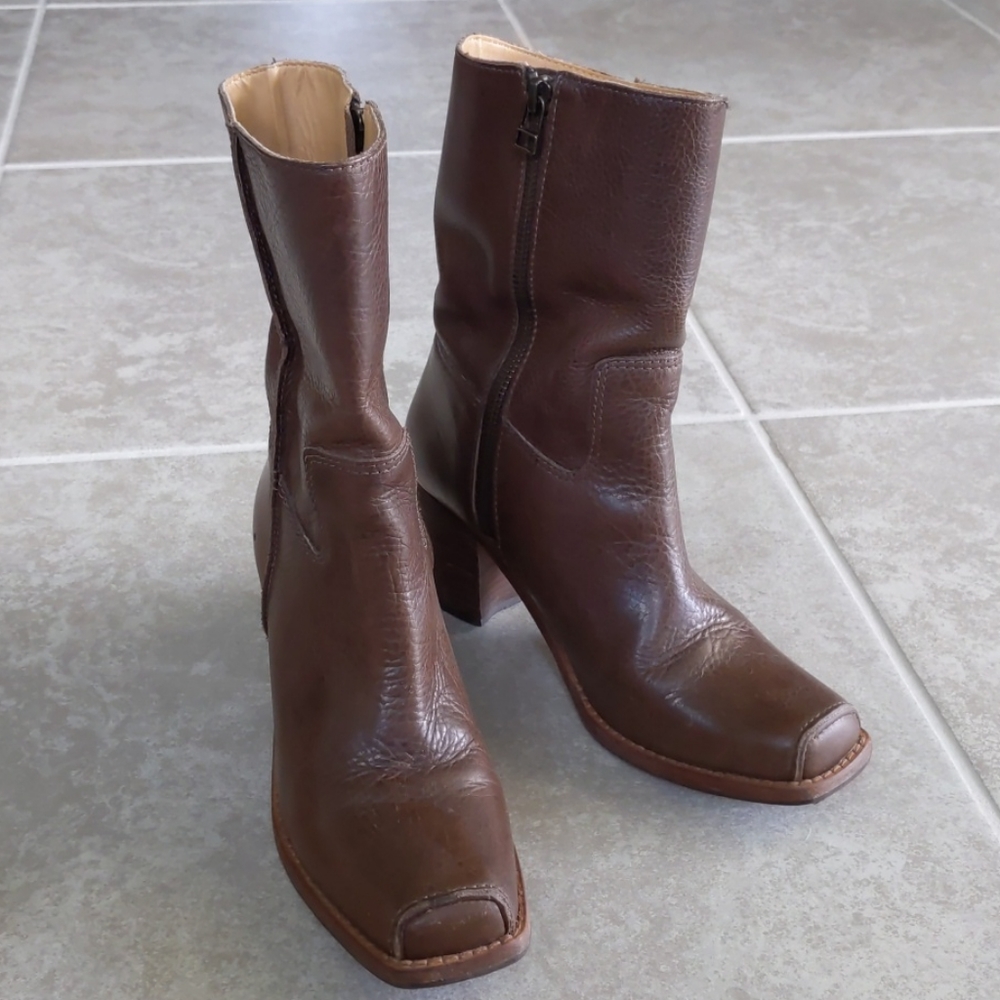 Caterpillar Zip Up 10" Leather Heeled Boots Sz 6